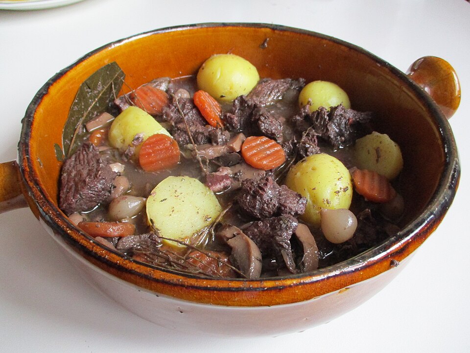 Bœuf braisé aux olives et à l'orange