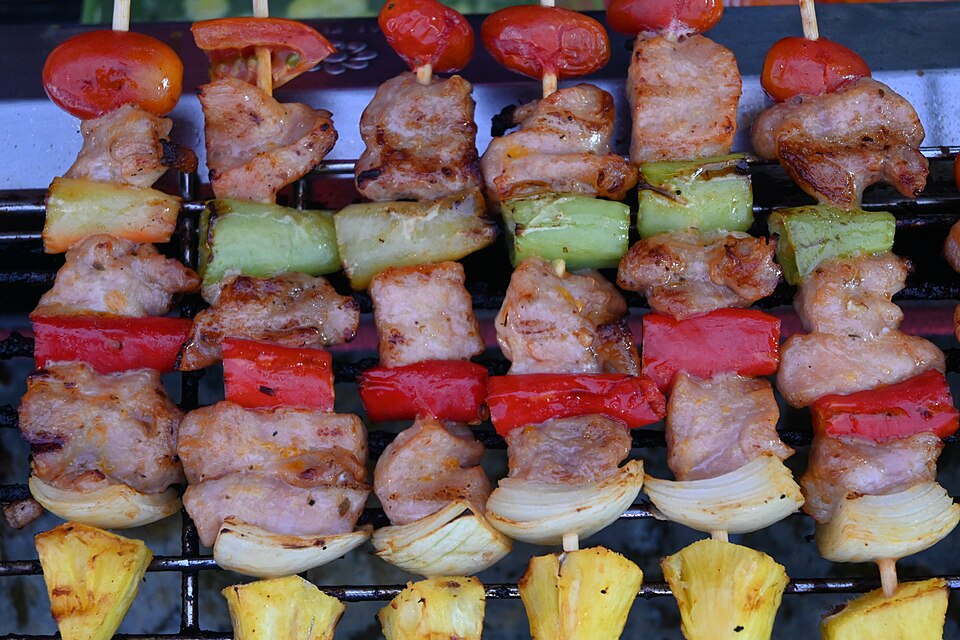 Brochettes de porc à l'ananas