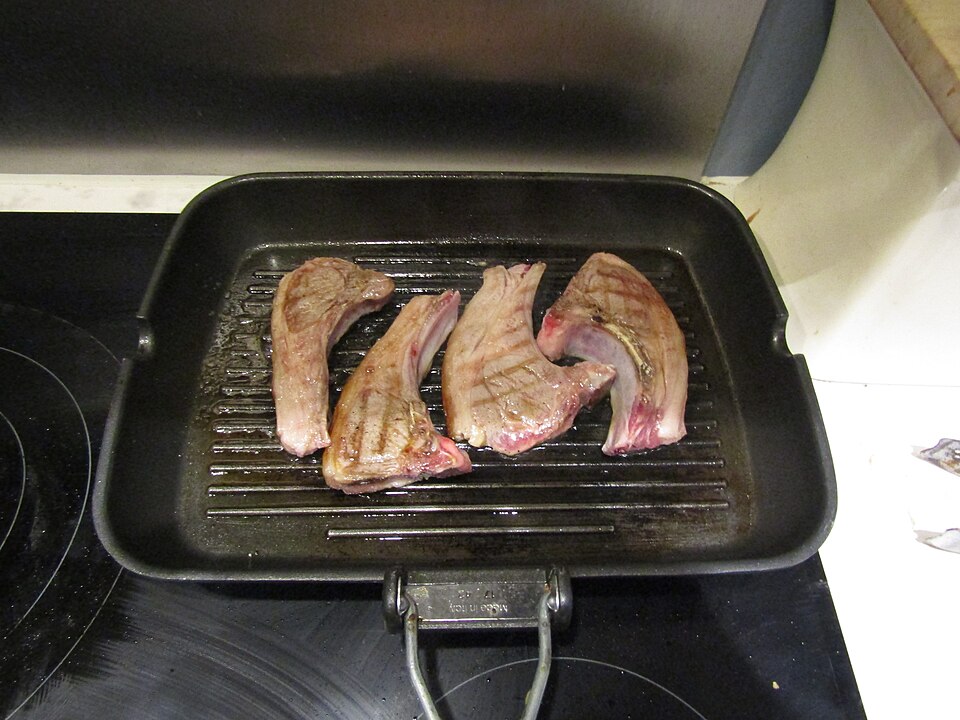 Côtelettes d'agneau grillées au za'atar