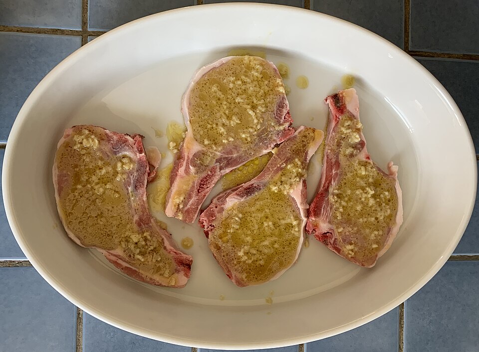 Côtes de porc marinées au barbecue