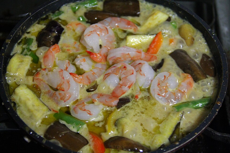 Crevettes au curry vert