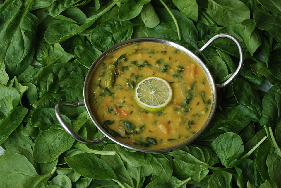 Curry de lentilles vertes et épinards