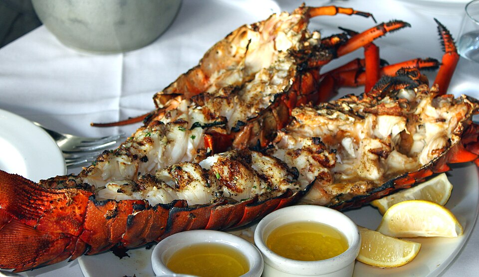 Homard grillé au beurre maître d'hôtel