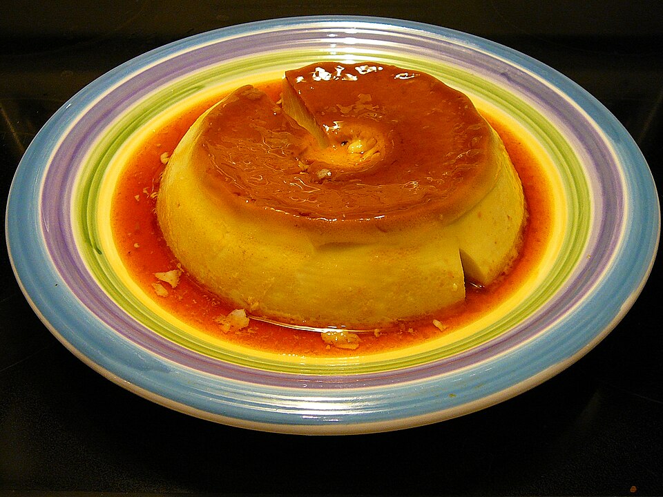 Mousse à la vanille et coulis de caramel