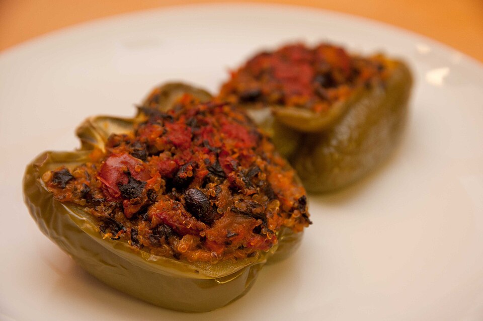Poivrons farcis au riz et légumes