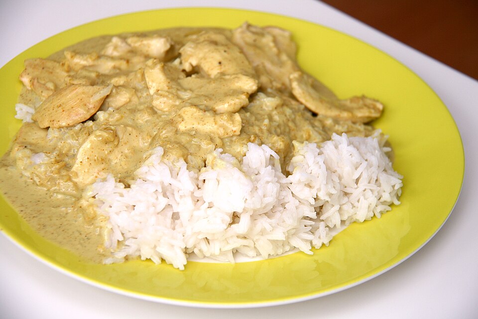 Poulet au curry et lait de coco