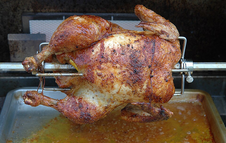 Poulet entier grillé à la broche