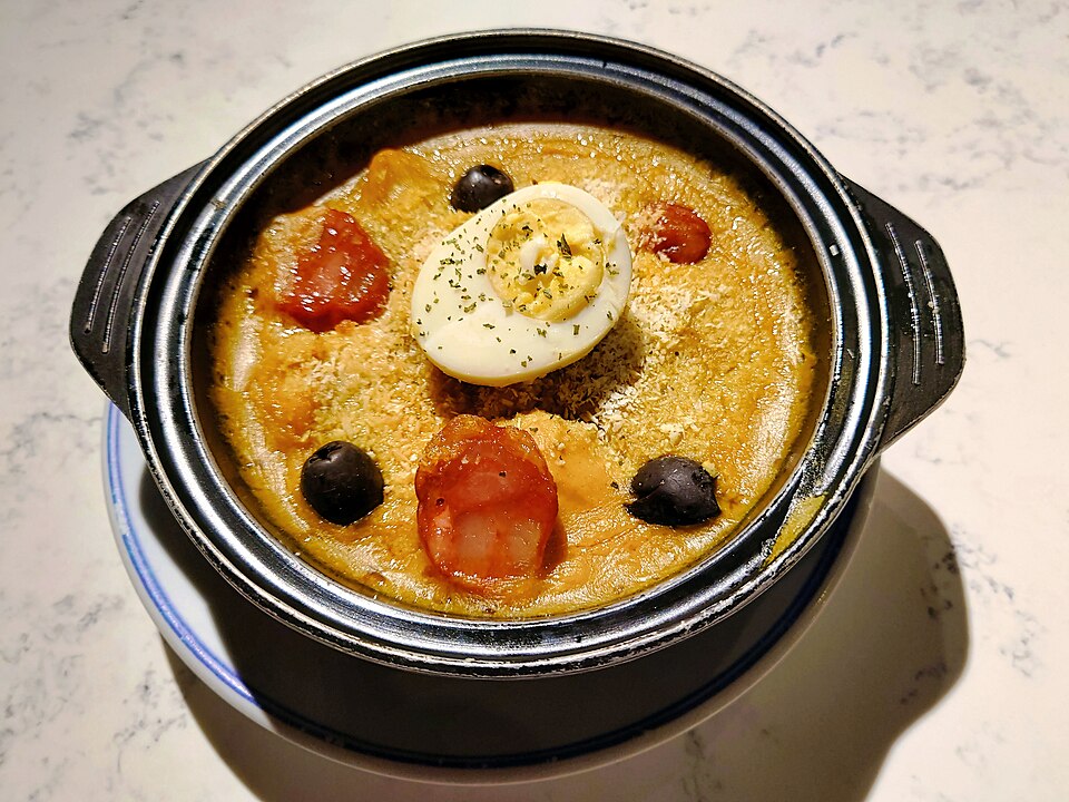 Poulet mijoté à la tomate et au chorizo