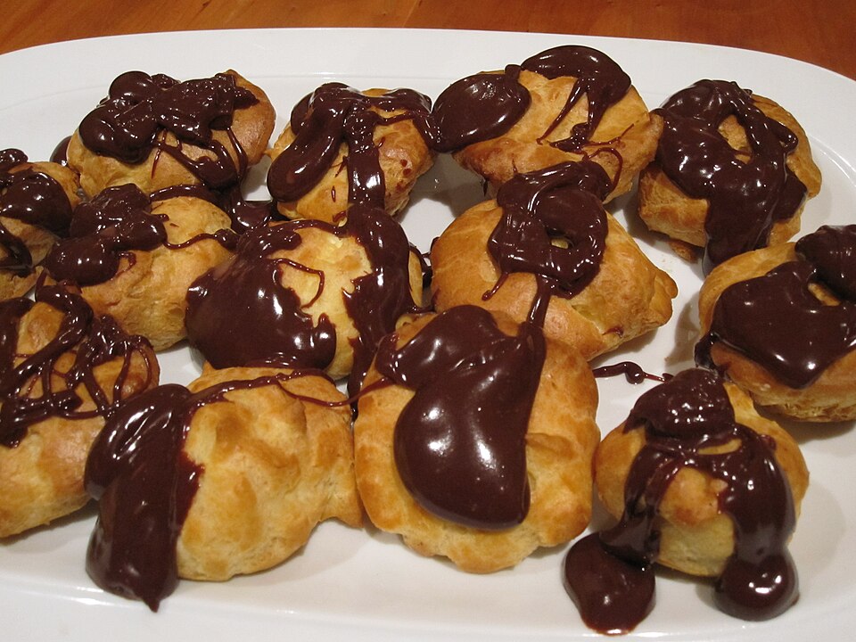 Profiteroles et sauce chocolat