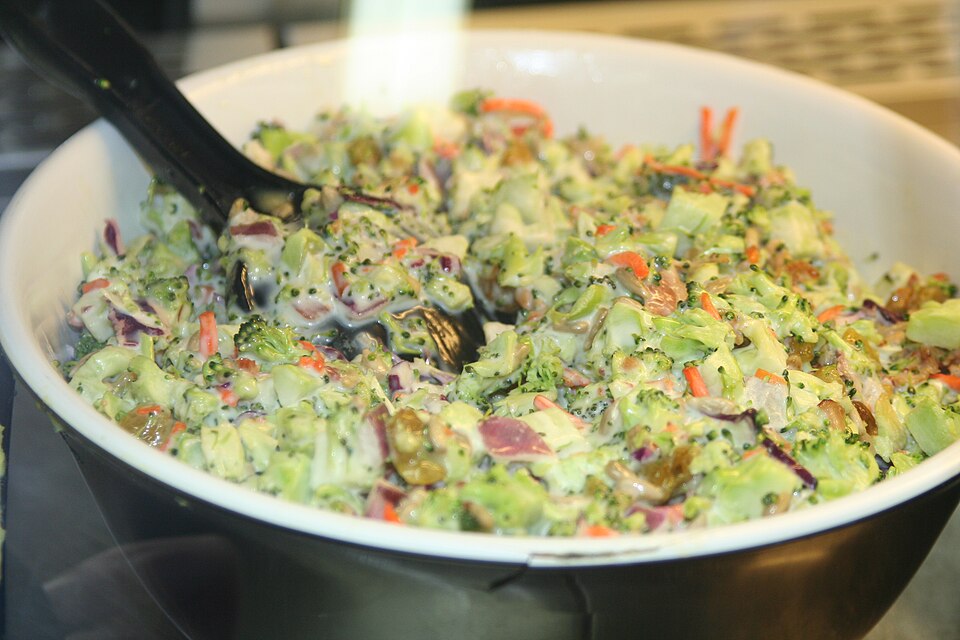 Salade de carottes râpées aux raisins secs