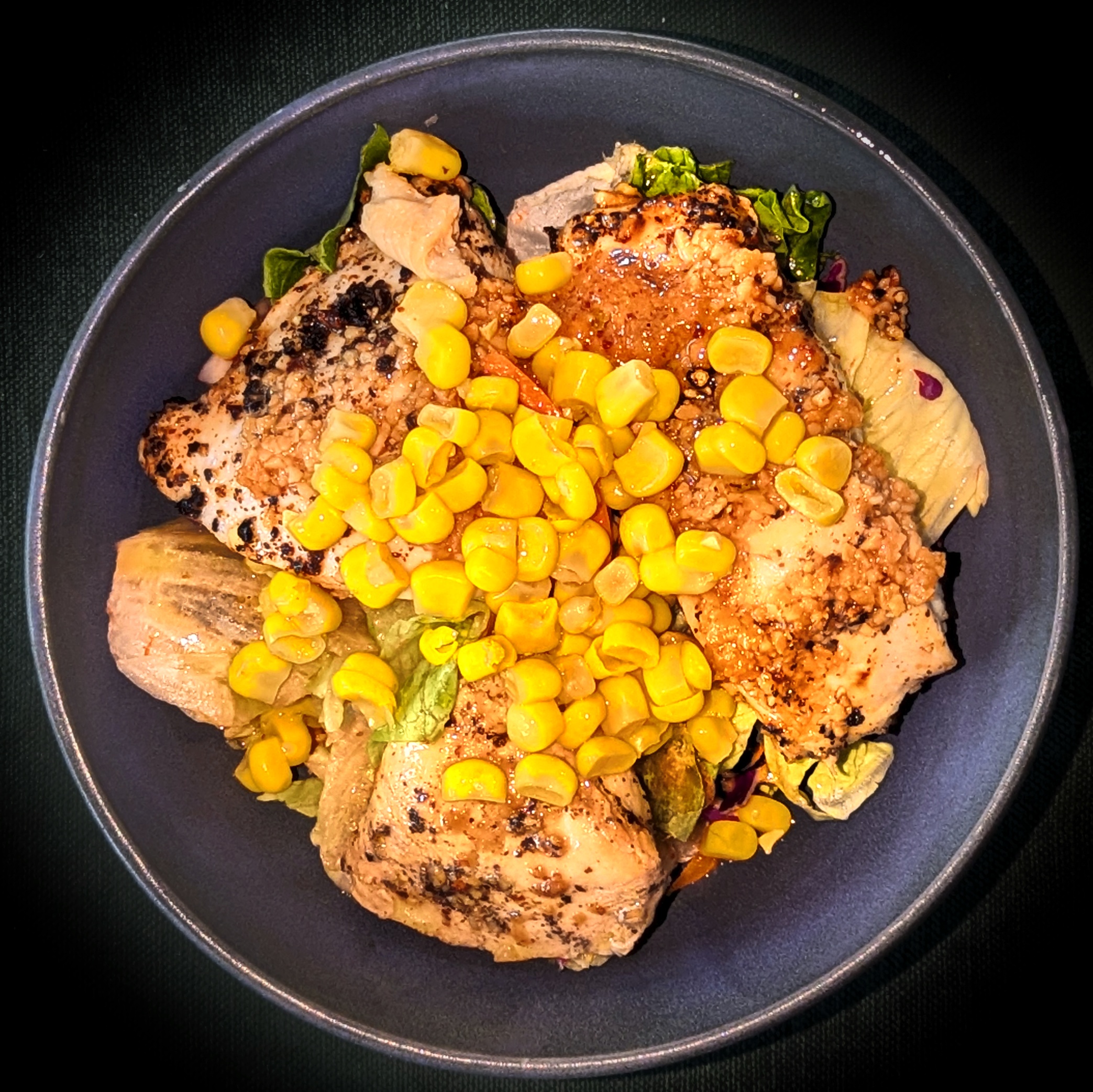 Salade de maïs et poivrons croquants