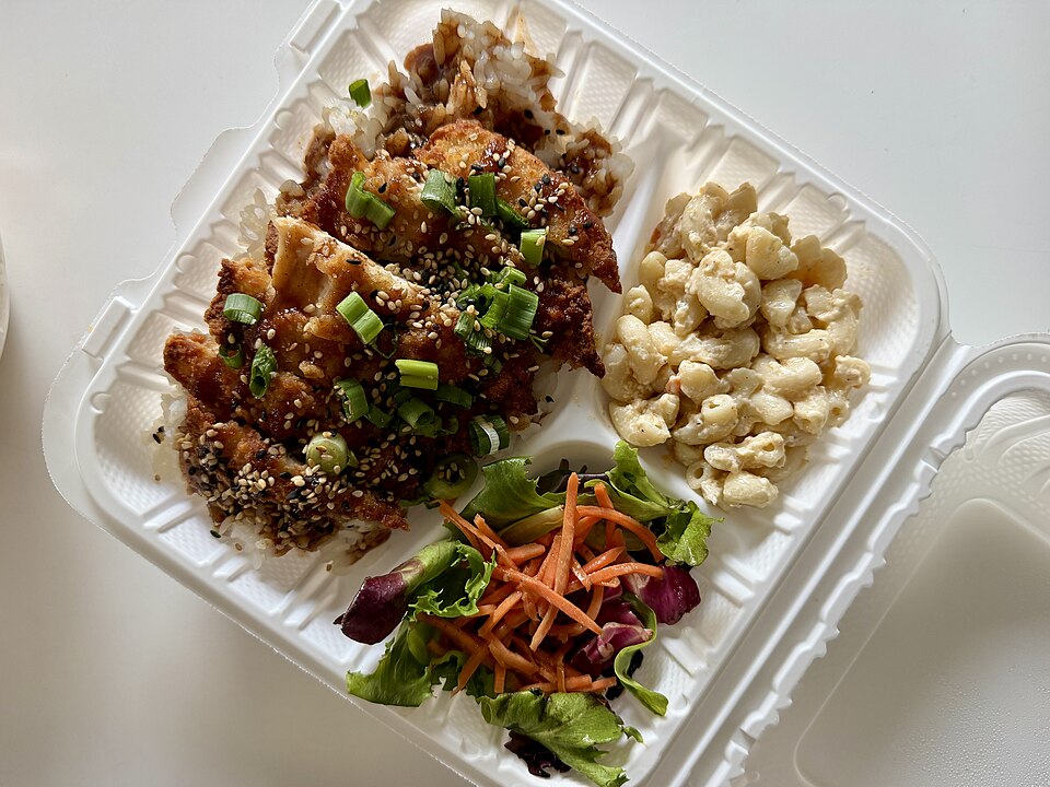 Salade de poulet croquant façon asiatique